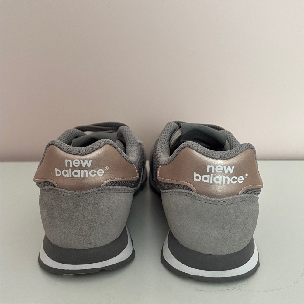 New Women New Balance 500 grey Sneakers - Picture 4 of 6